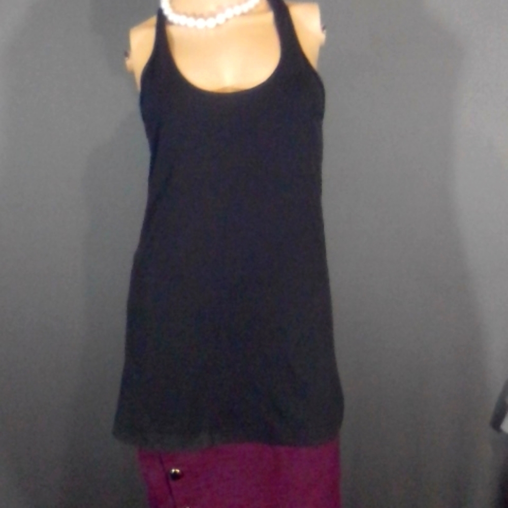 Lululemon black tank topsize 8